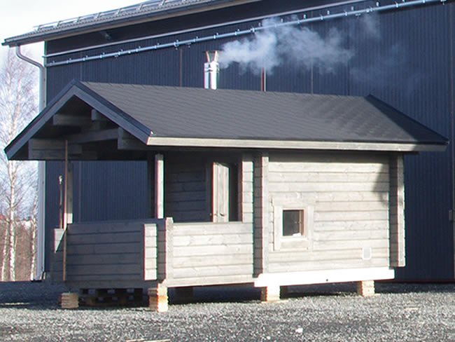 SISU-sauna malliston saa myös jatkuvalämmitteisillä puukiukailla.